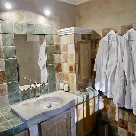 Le Pool House - Private Jacuzzi - Mas Des Sous Bois Lüks kamp alanı *
